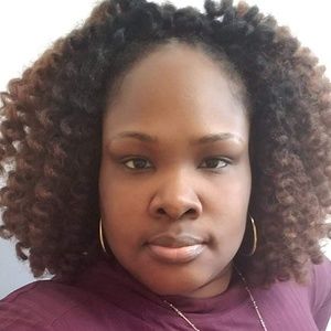 Meet your Posher, Leah